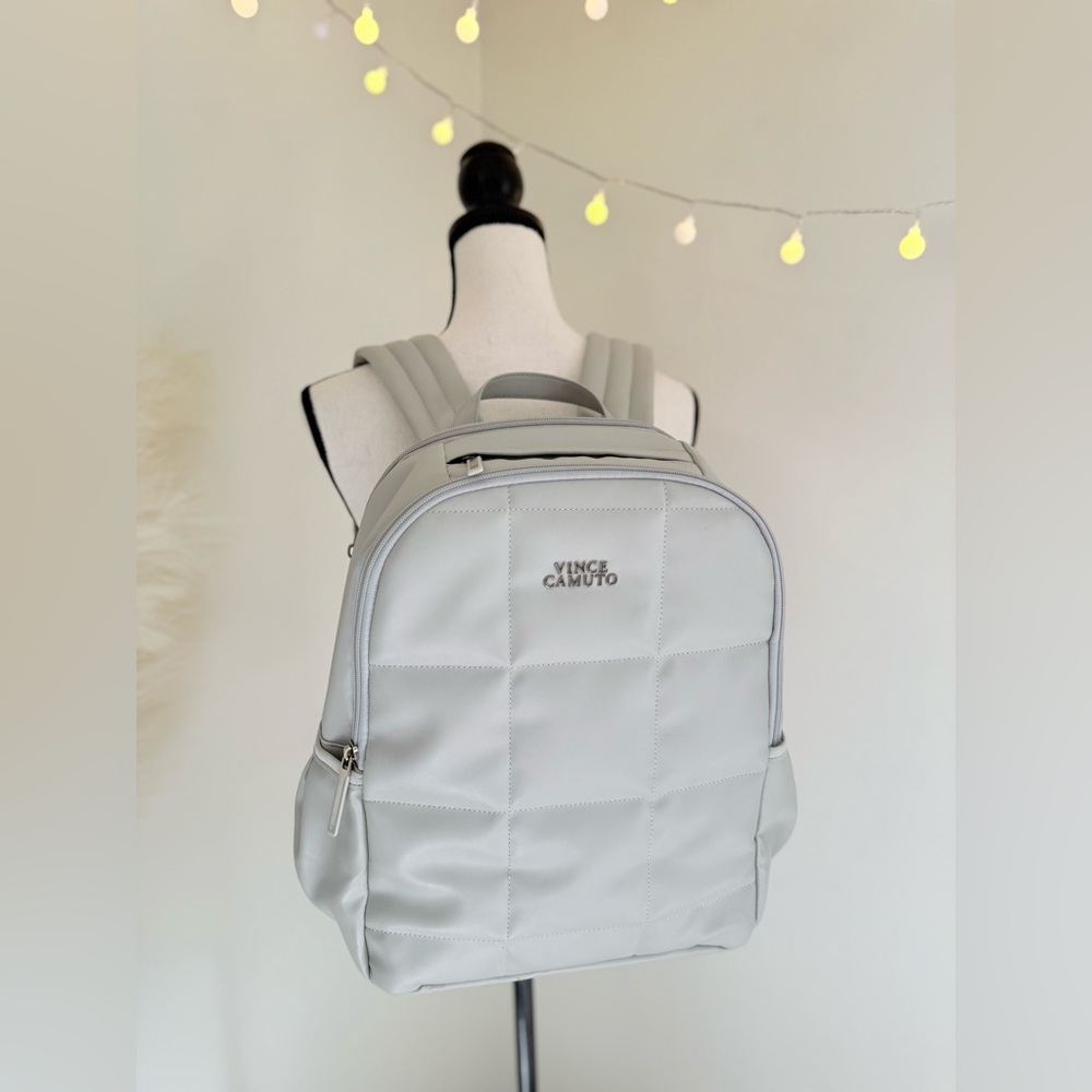 🌾 Vince Camuto Minimalist Quilted Backpack w/ Laptop‎ storage